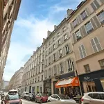 Urban Flat 191 - Luxury 3 Bedroom Apartment - Madeleine