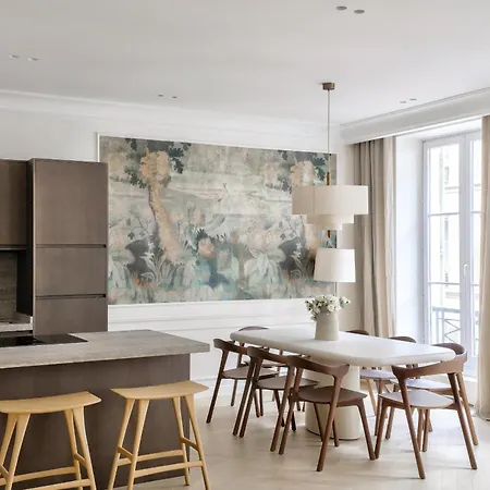 Urban Flat 191 - Luxury 3 Bedroom - Madeleine Parigi