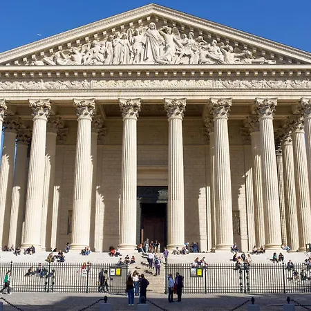 Urban Flat 191 - Luxury 3 Bedroom - Madeleine Apartment Paris